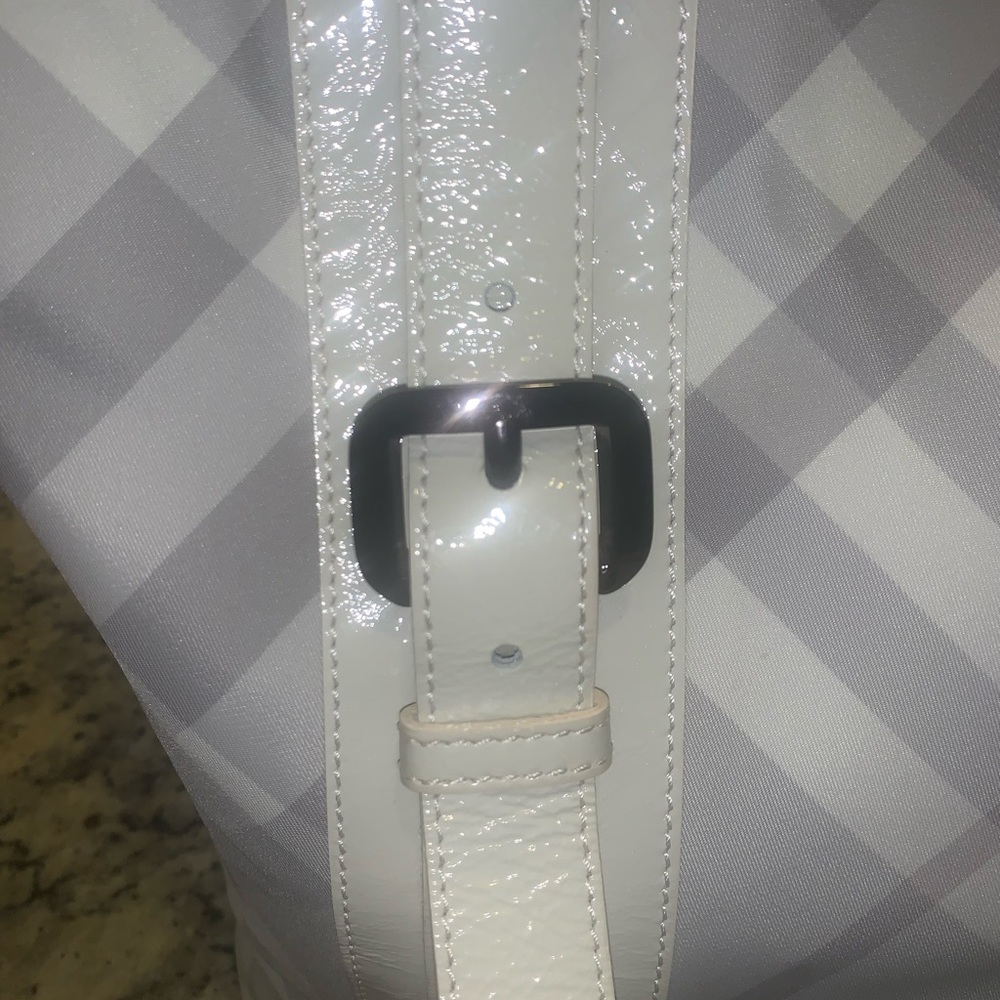 Pretty Burberry purse/tote. Has cream straps and blend of greys - Picture 6 of 9